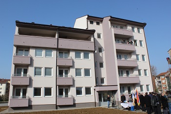 Предсједник Савчић присуствовао додјели станова у Угљевику