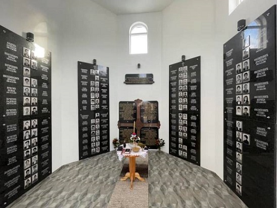 Служен парастос и освештана Спомен соба убијеним Србима из Бјеловца